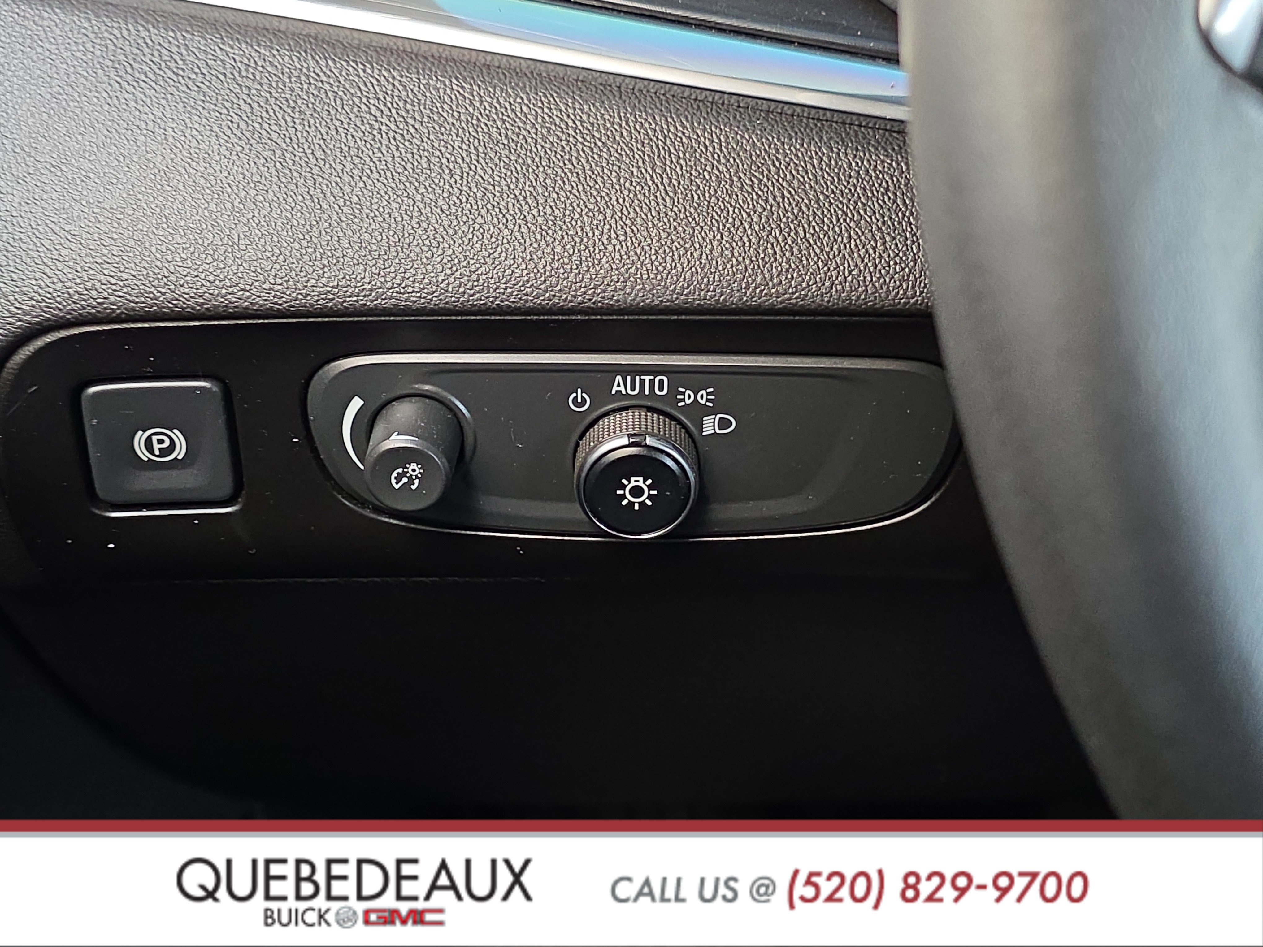 Used 2021 Buick Enclave Essence w/ Sport Touring Edition image 28