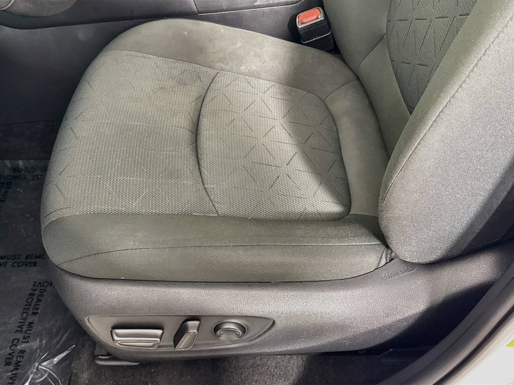 Used 2021 Toyota RAV4 XLE w/ XLE Grade Weather Package AWD/4WD image 22