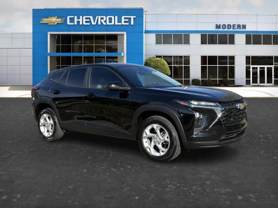 Used 2024 Chevrolet Trax LS w/ LS Convenience Package FWD image 6