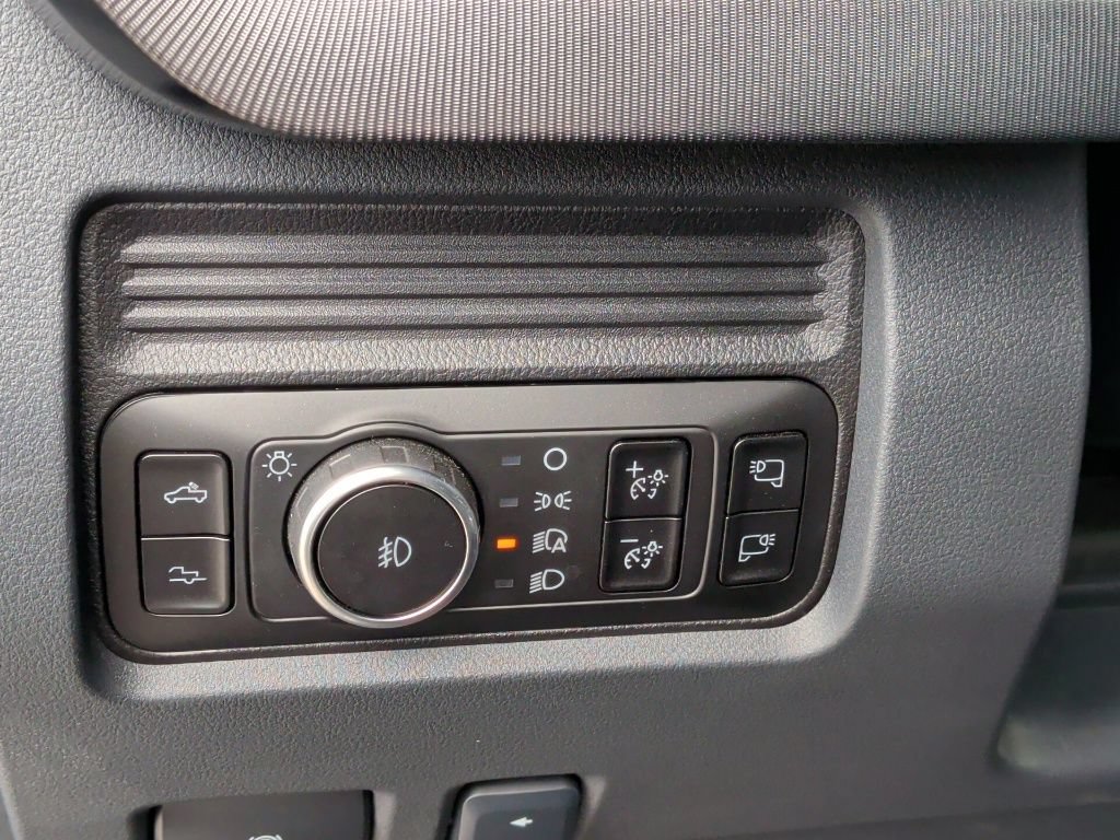 Used 2026 Ford F250 Platinum AWD/4WD image 16