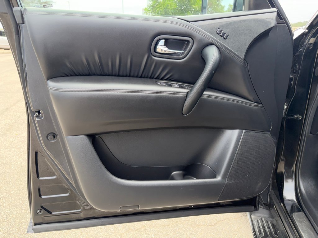 Used 2023 Nissan Armada SL w/ Midnight Edition Package RWD image 21