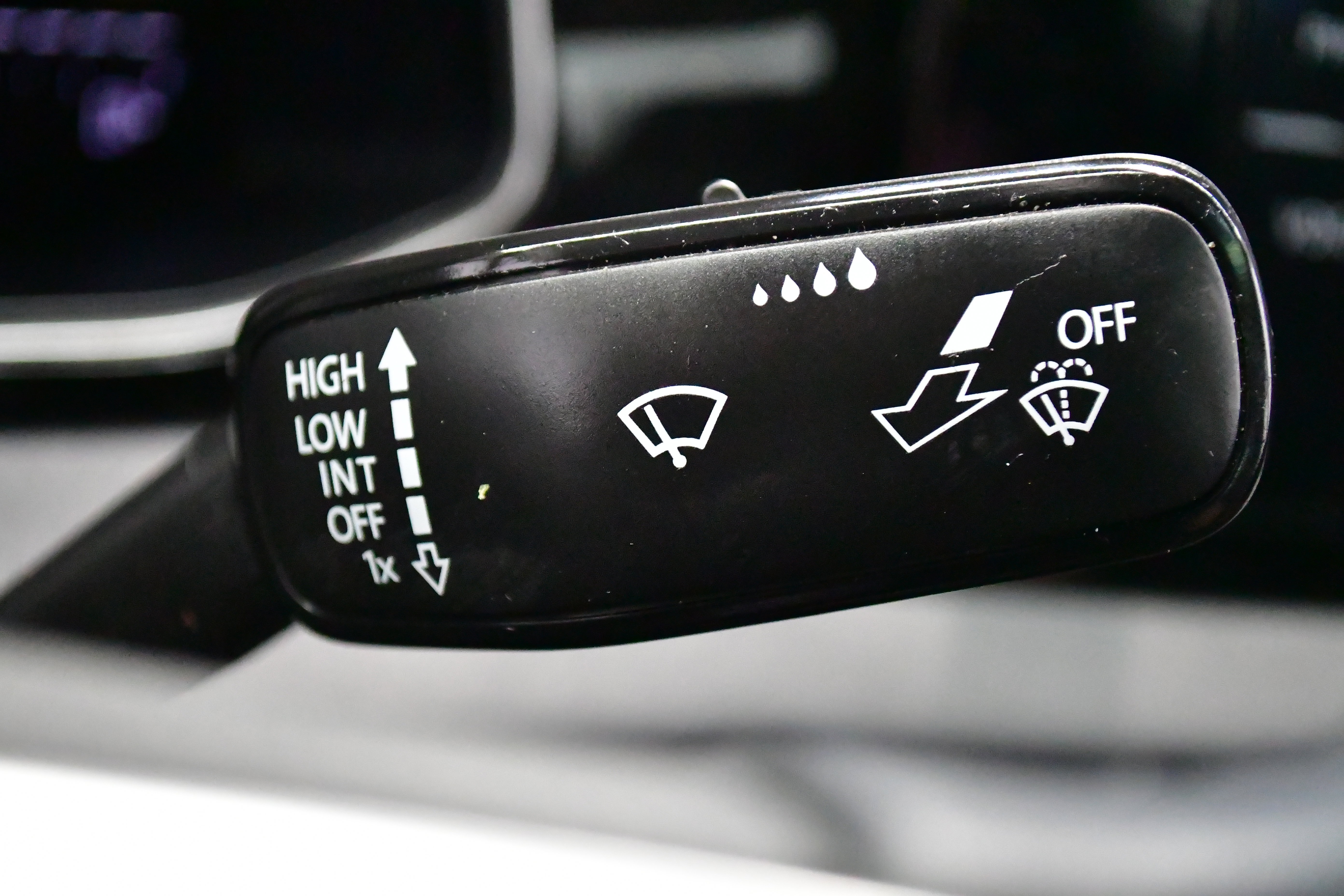 Used 2025 Volkswagen Jetta SE image 22