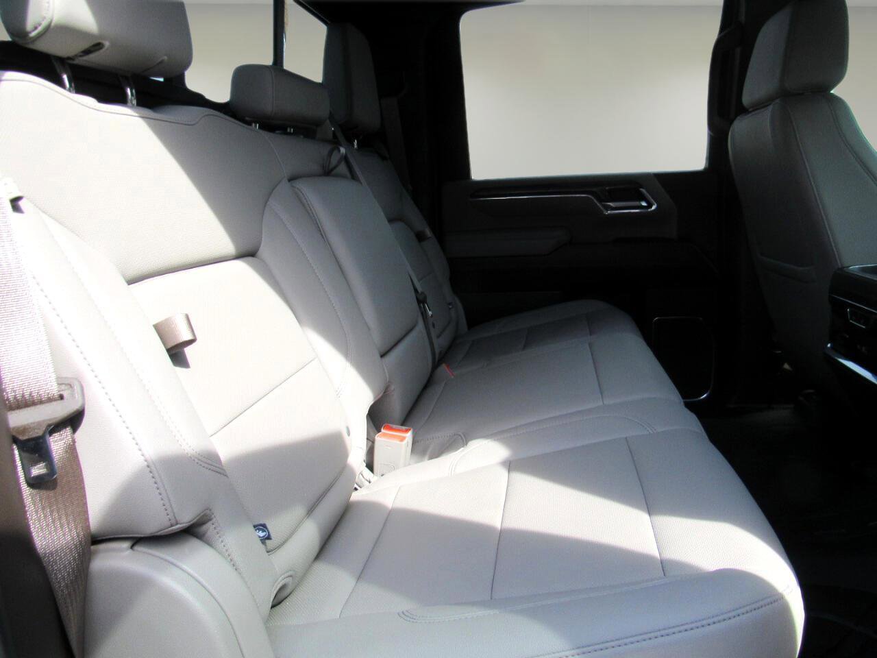 Used 2024 Chevrolet Silverado 3500 LTZ w/ LTZ Convenience Package image 44