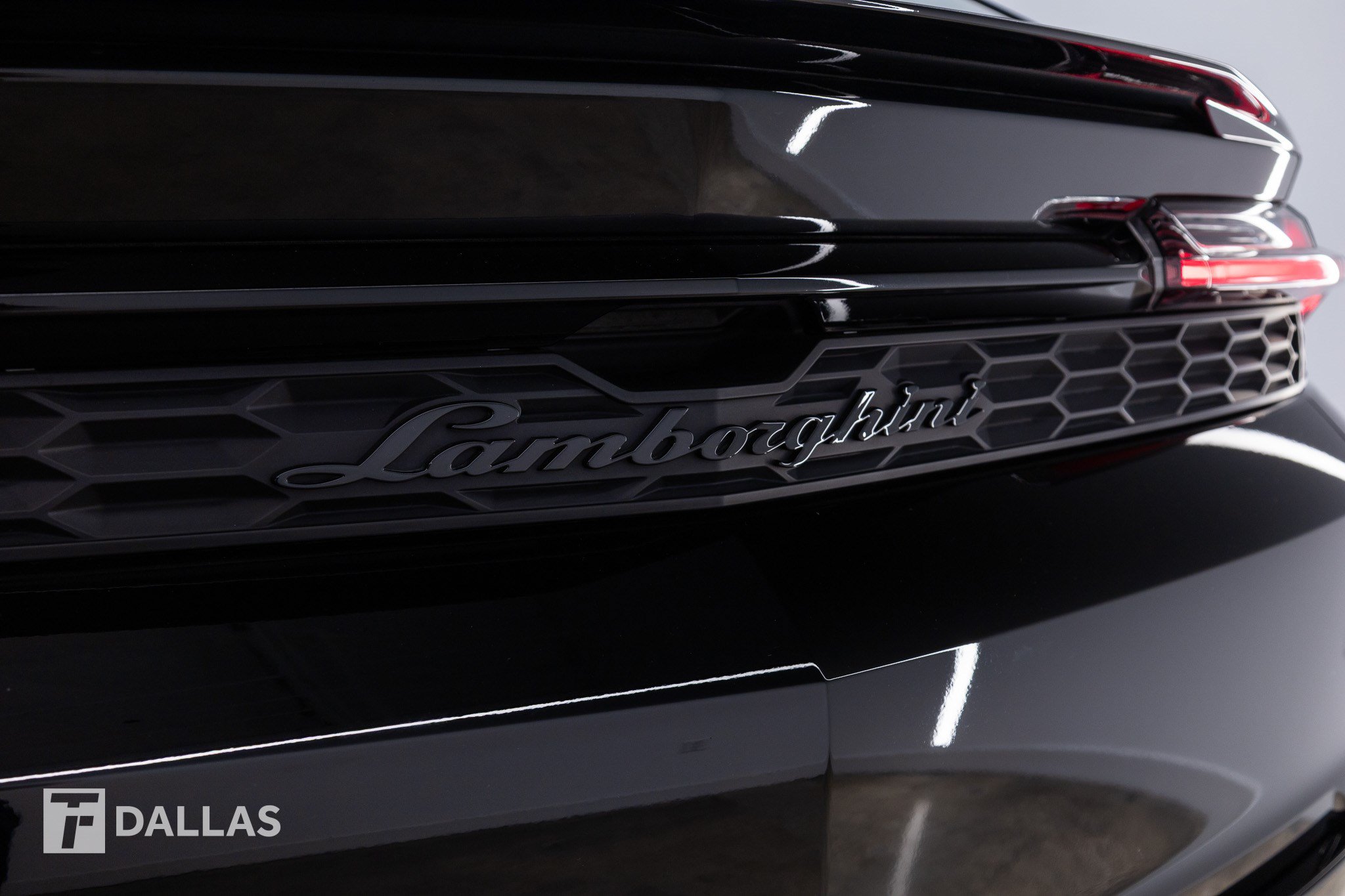 Used 2026 Lamborghini Urus SE AWD/4WD image 10