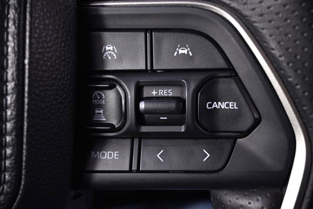 Used 2025 Toyota 4Runner TRD Off-Road image 35