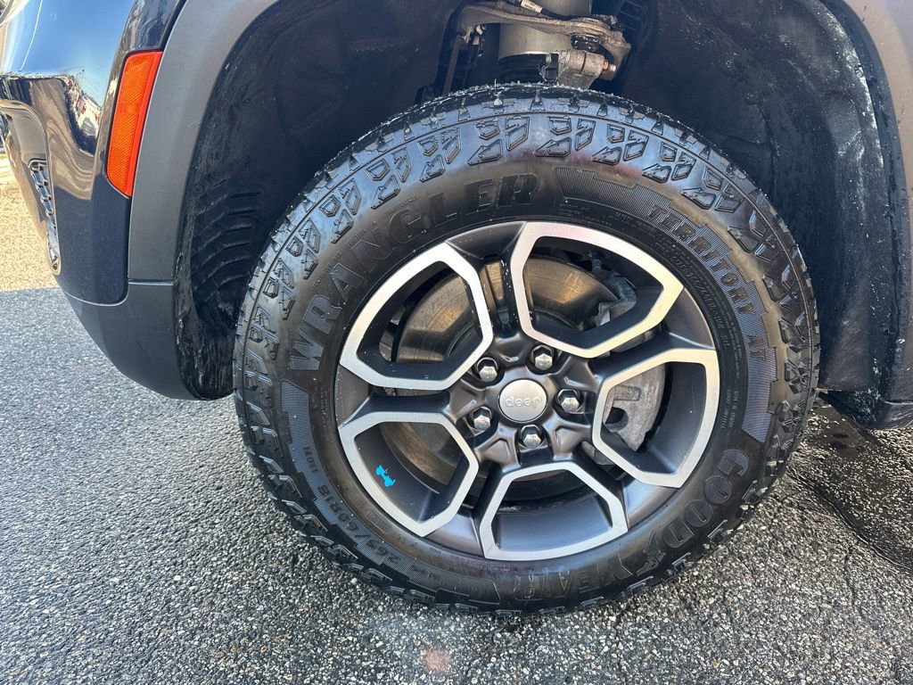 Used 2024 Jeep Grand Cherokee Trailhawk w/ Luxury Tech Group III image 34