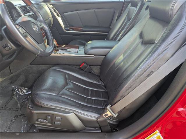 Used 2007 Cadillac XLR RWD image 15