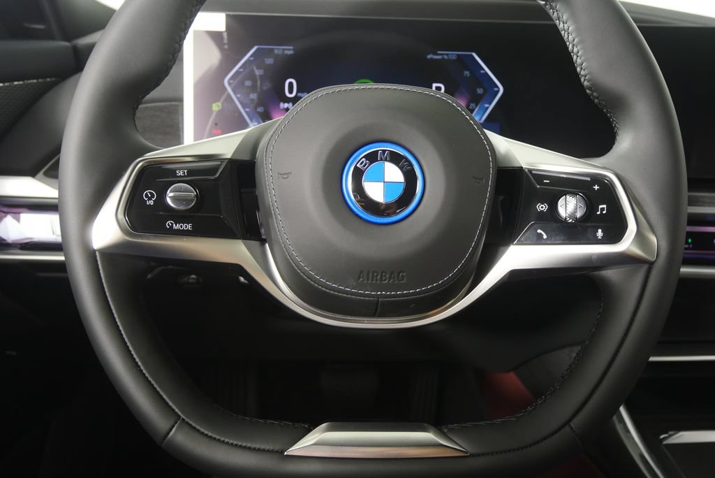 Used 2026 BMW i7 eDrive50 w/ Premium Package RWD image 19