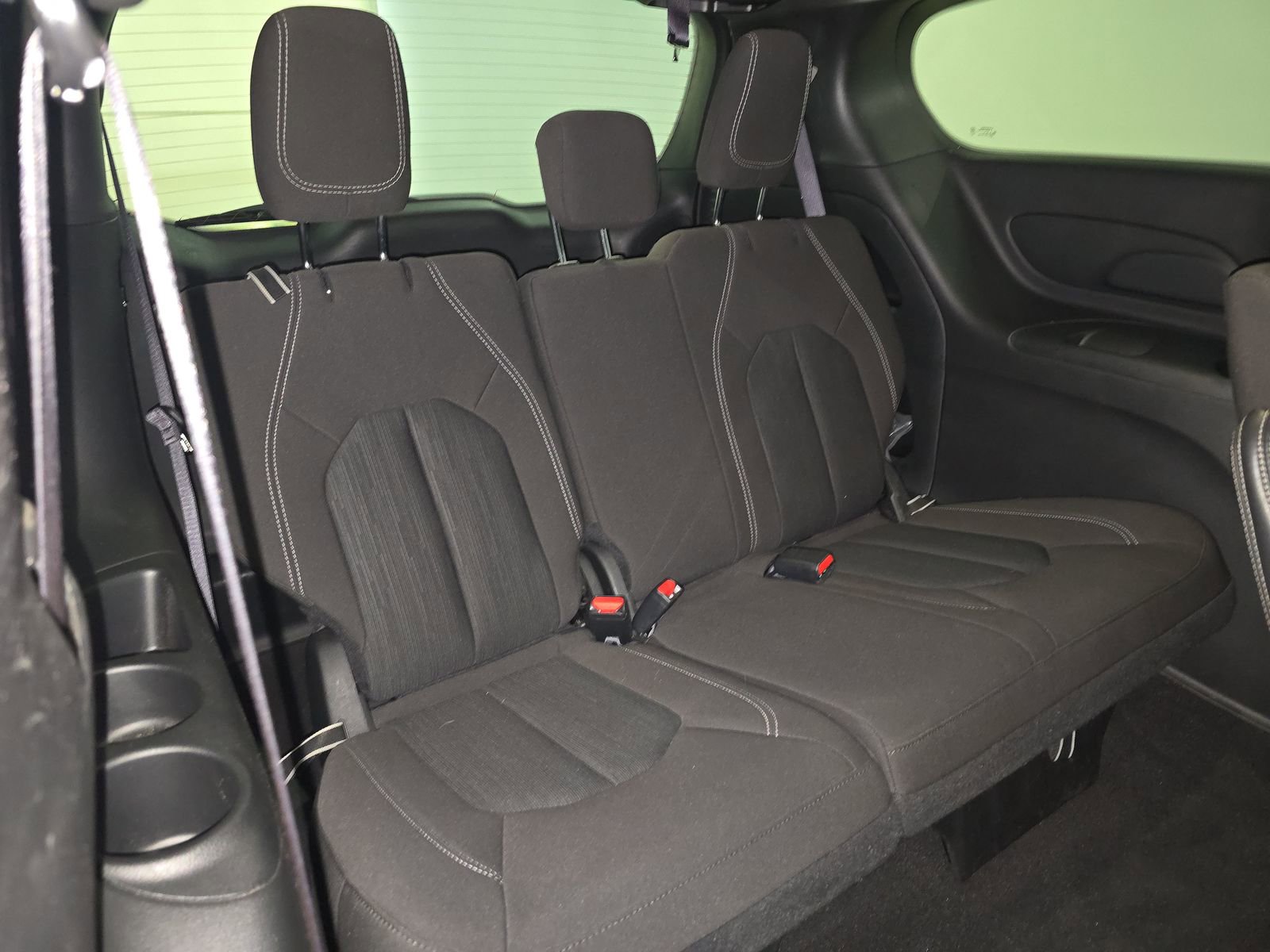 Used 2024 Chrysler Pacifica Touring image 17