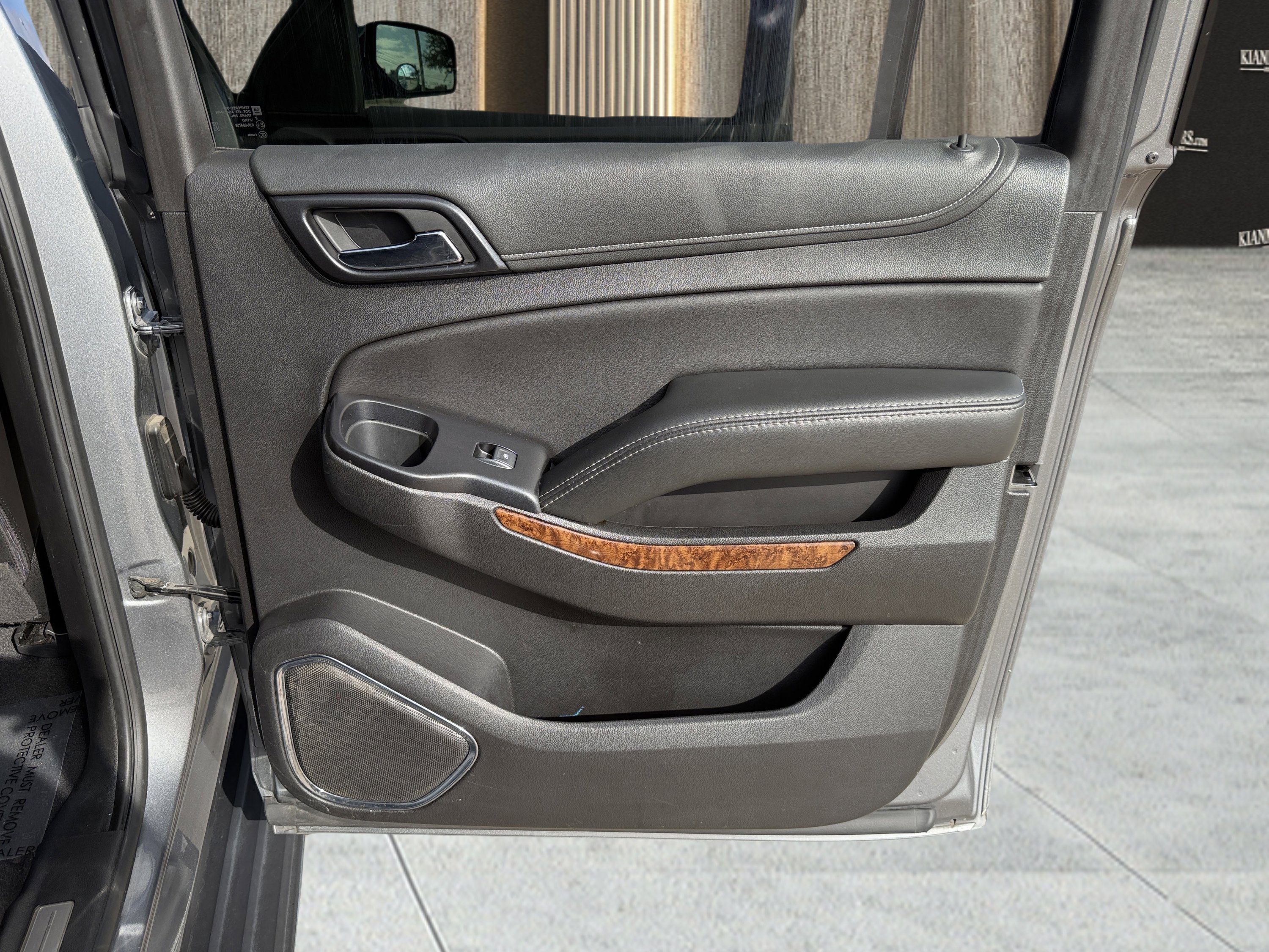 Used 2020 Chevrolet Suburban Premier image 42