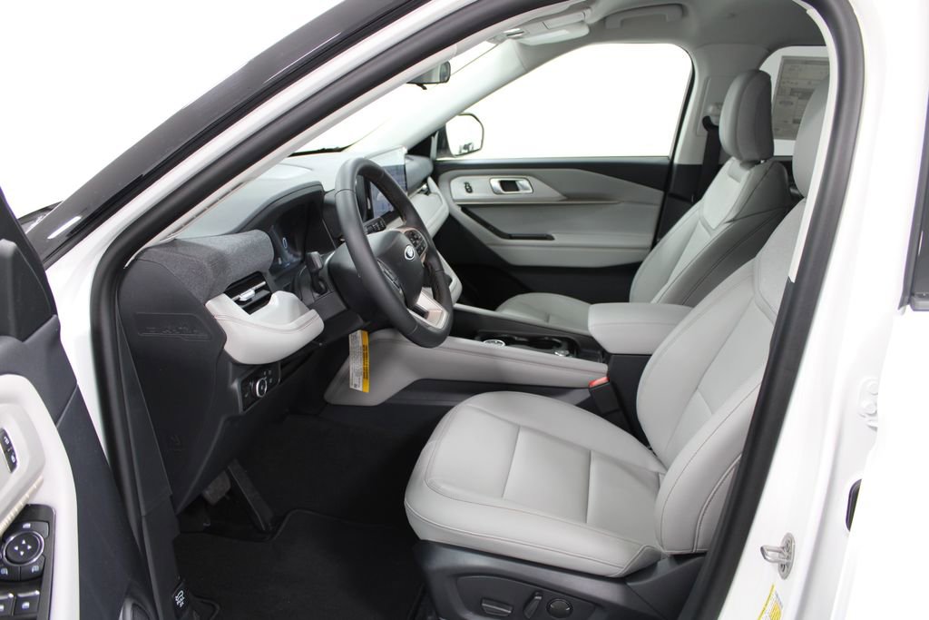 New 2026 Ford Explorer Active w/ Active Comfort Package image 21