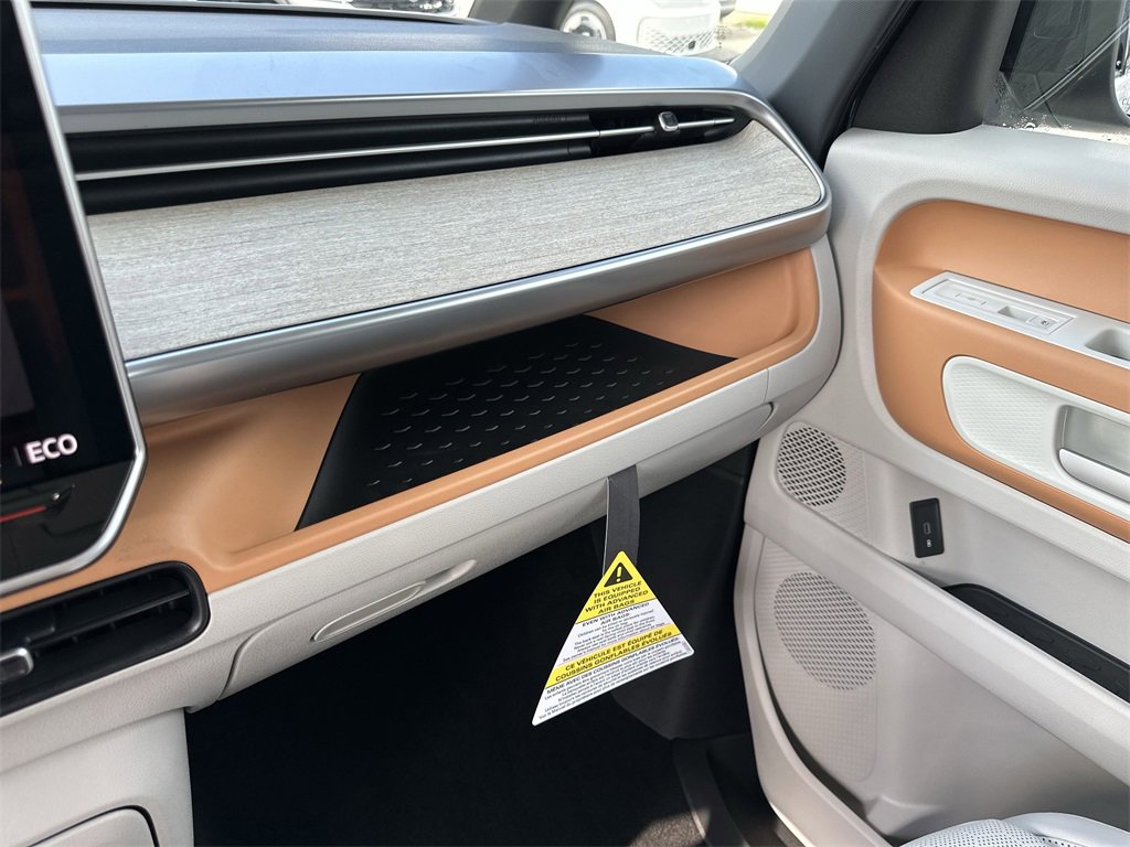 New 2025 Volkswagen ID. Buzz Pro S Plus image 21