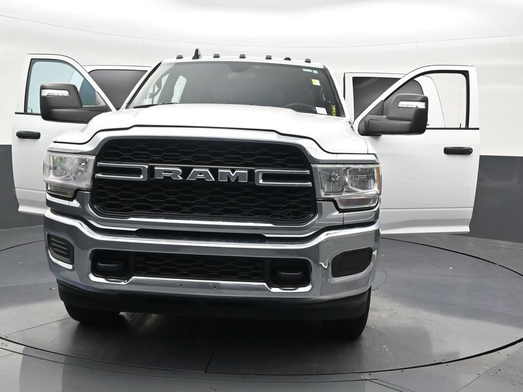 Used 2024 RAM 2500 Tradesman w/ Chrome Appearance Group AWD/4WD image 37