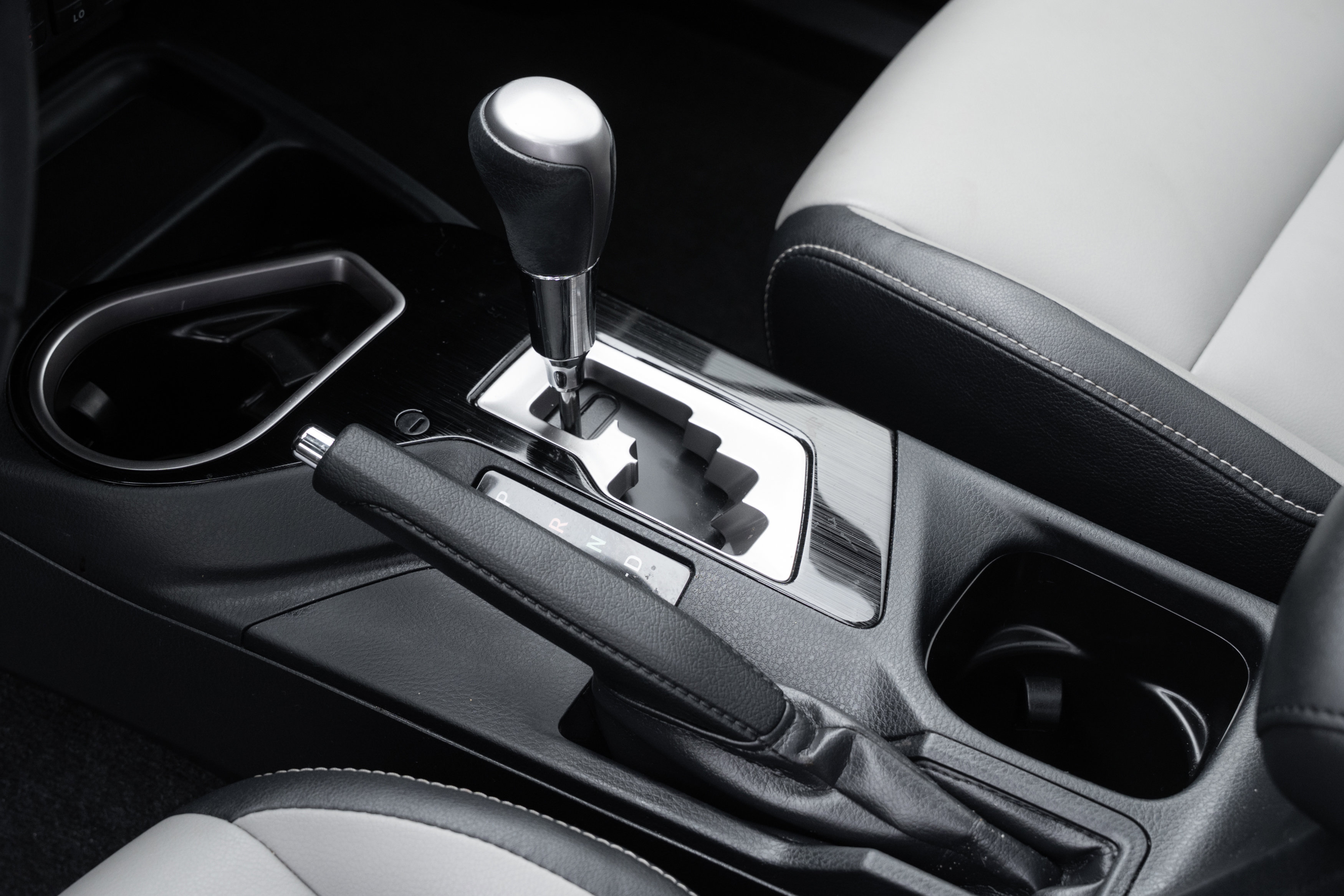 Used 2017 Toyota RAV4 Limited image 17