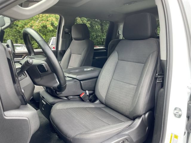 Used 2025 Chevrolet Silverado 2500 LT w/ Convenience Package AWD/4WD image 11