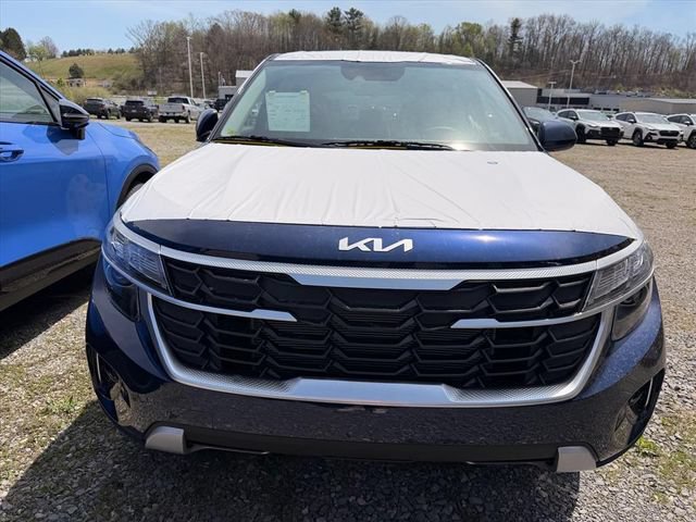 New 2026 Kia Seltos LX FWD image 6