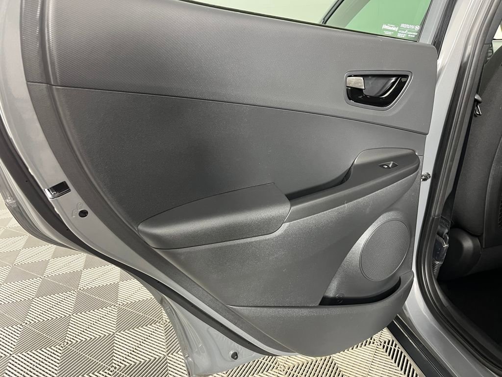 Used 2021 Hyundai Kona Night image 12