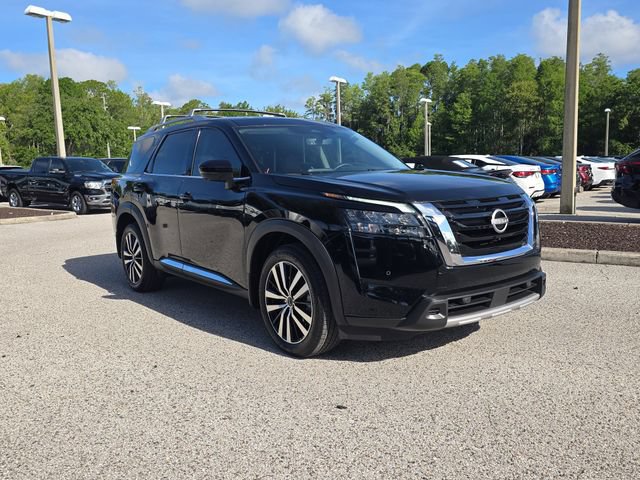 Certified 2025 Nissan Pathfinder Platinum w/ Cargo Package FWD image 2