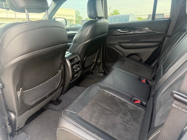 Used 2023 Jeep Grand Cherokee Altitude AWD/4WD image 15