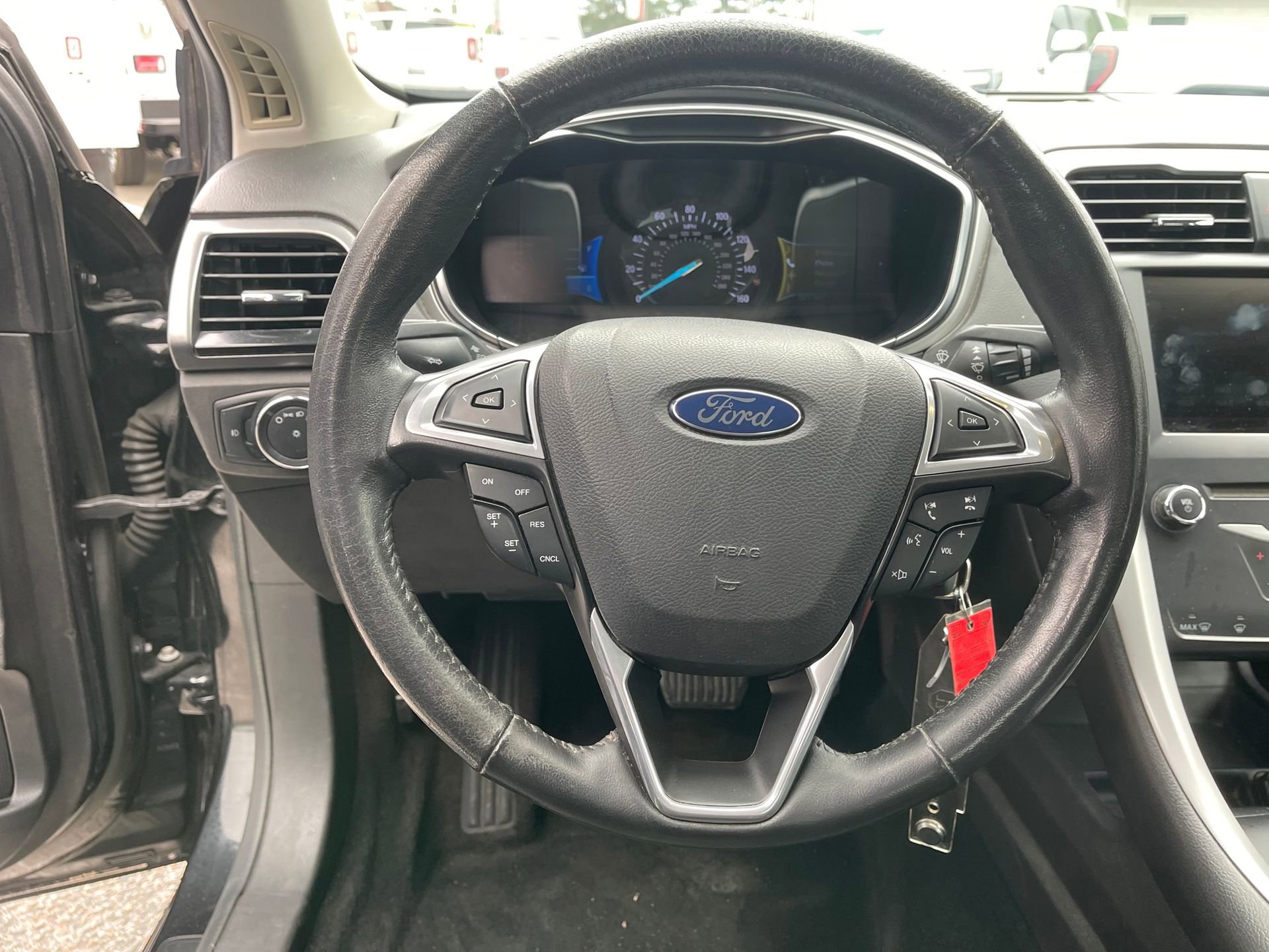 Used 2014 Ford Fusion SE image 19