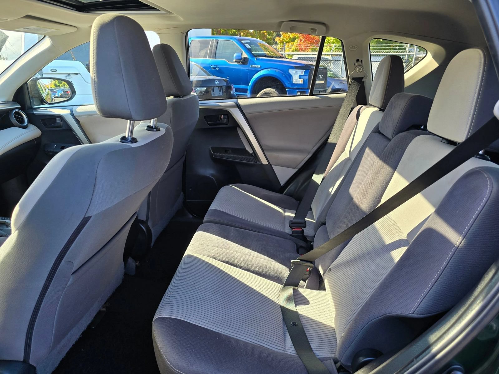Used 2013 Toyota RAV4 XLE AWD/4WD image 17