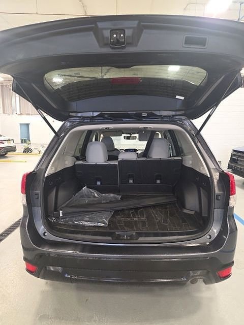 Used 2024 Subaru Forester Premium image 6