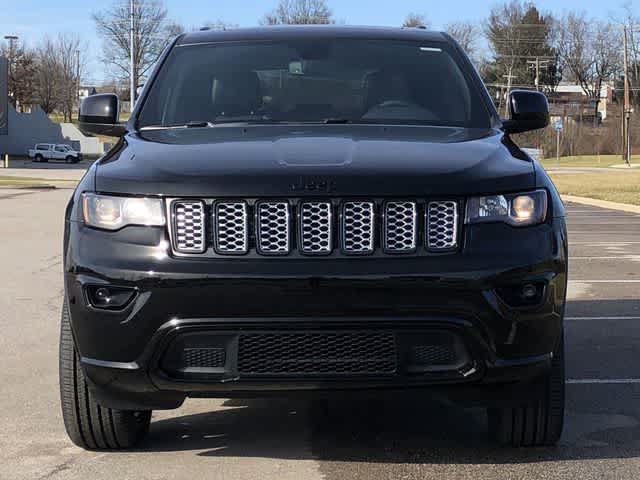 Used 2019 Jeep Grand Cherokee Altitude AWD/4WD image 16