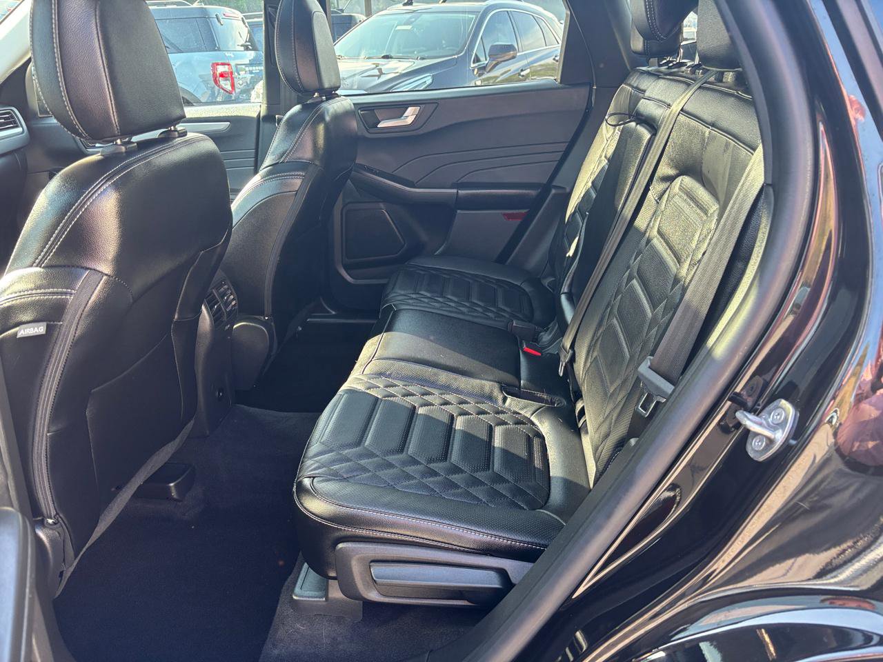 Used 2024 Ford Escape Platinum w/ Premium Technology Package image 13