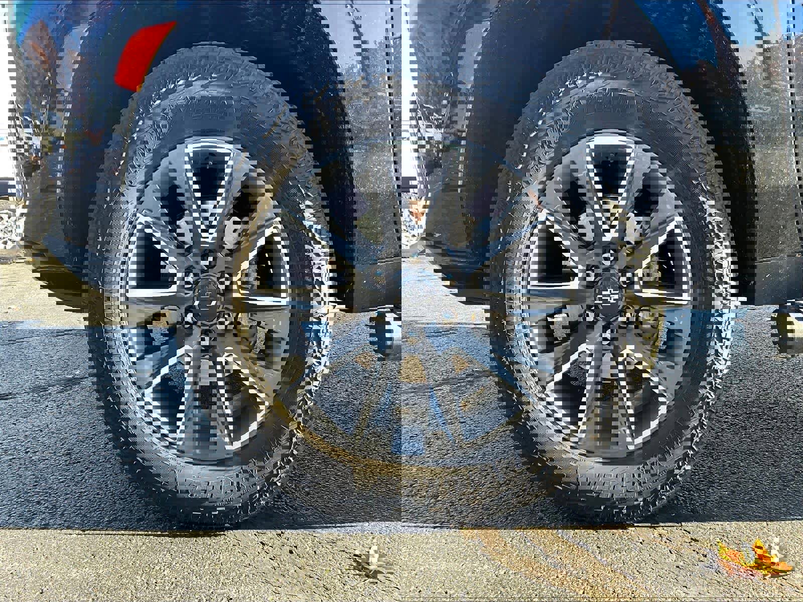 Used 2024 Chevrolet Tahoe Z71 w/ Luxury Package image 7