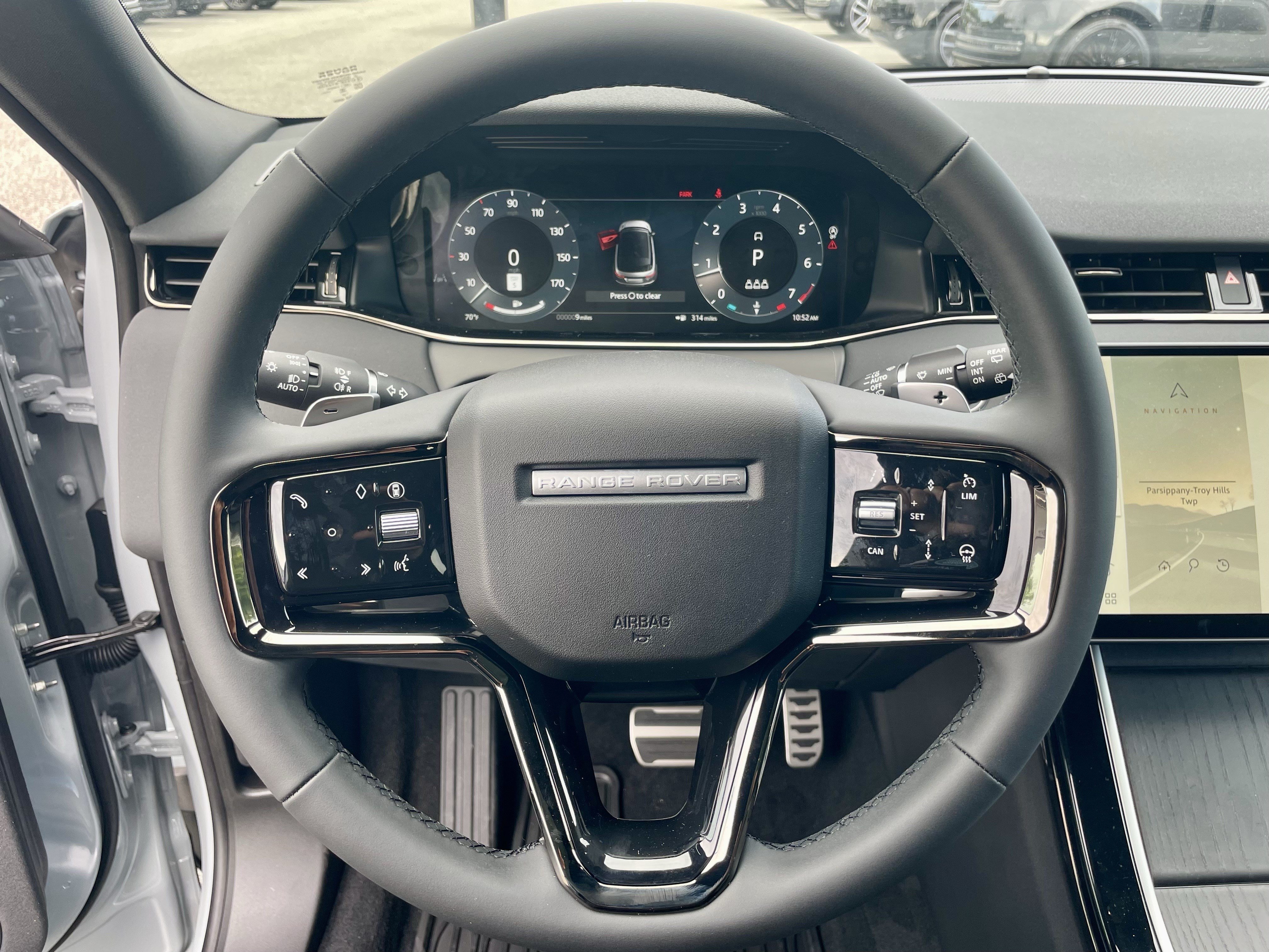 New 2026 Land Rover Range Rover Evoque Hoxton AWD/4WD image 21