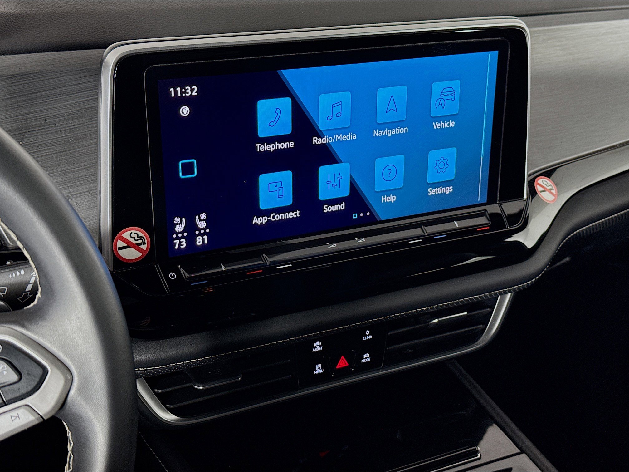 Used 2024 Volkswagen Atlas Cross Sport SE image 16