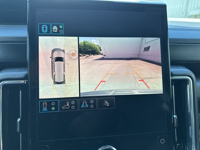 Used 2025 GMC Yukon XL Denali AWD/4WD image 25