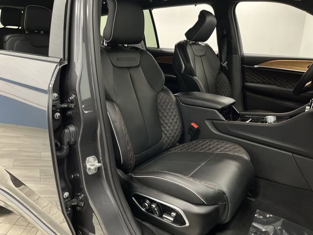 Used 2025 Jeep Grand Cherokee L Summit image 34