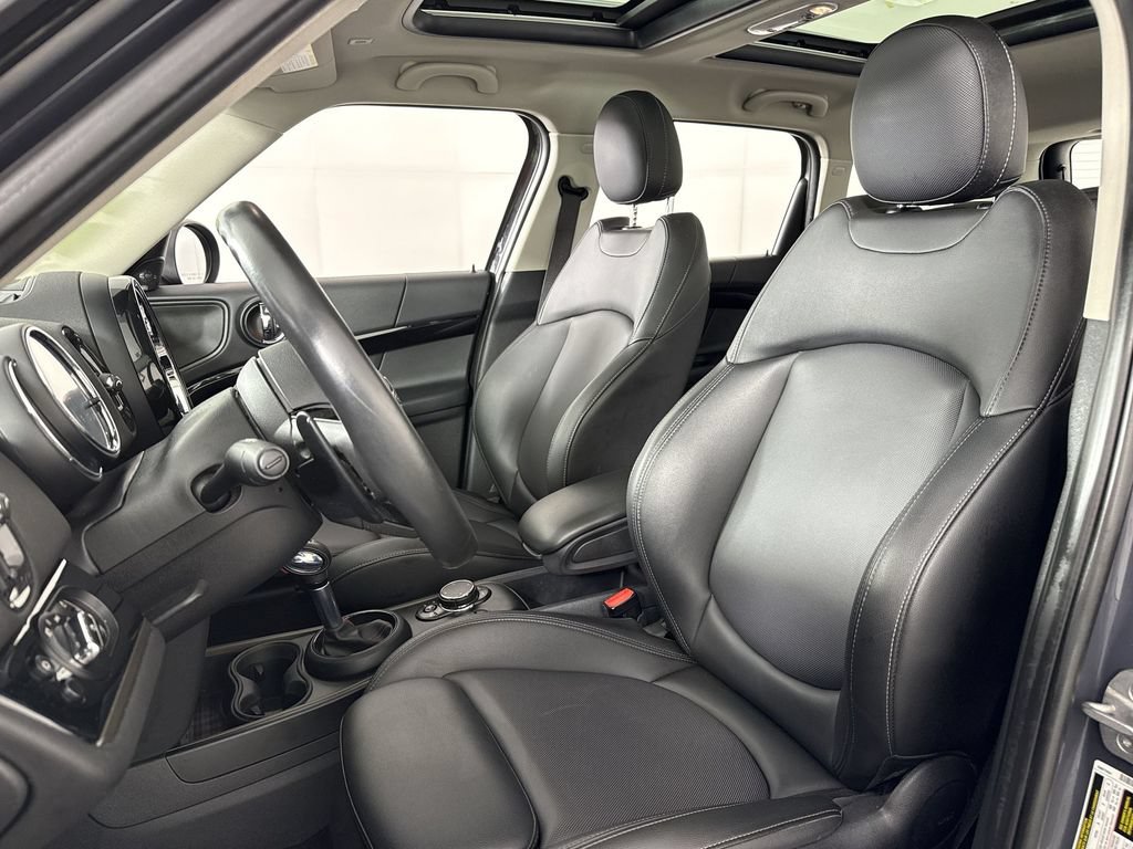 Used 2019 MINI Cooper Countryman S w/ Premium Package FWD image 12