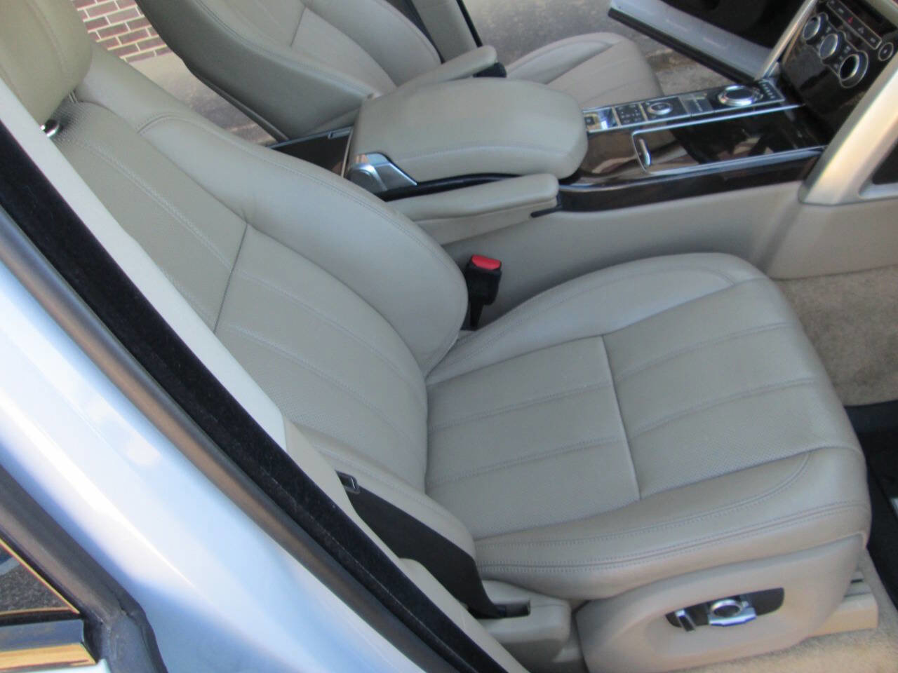 Used 2016 Land Rover Range Rover Long Wheelbase Supercharged image 45