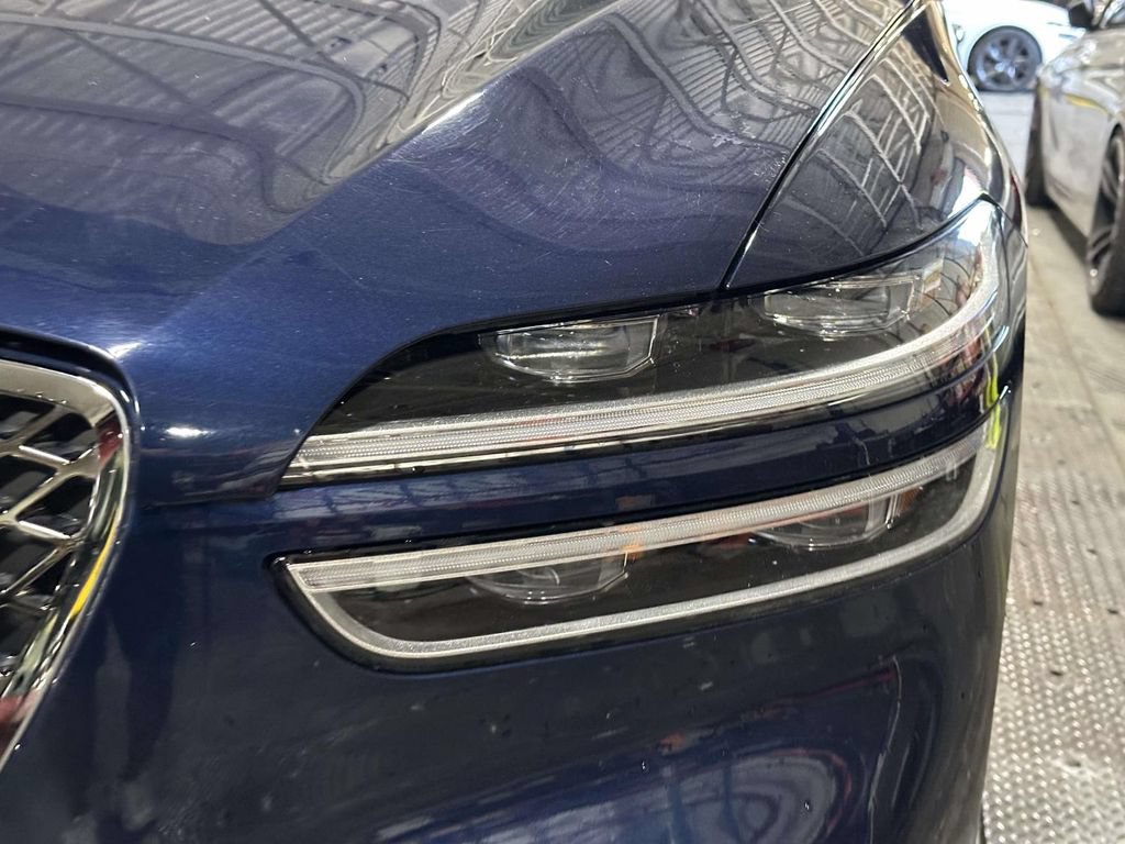 Used 2022 Genesis GV70 2.5T w/ Select Package AWD/4WD image 8