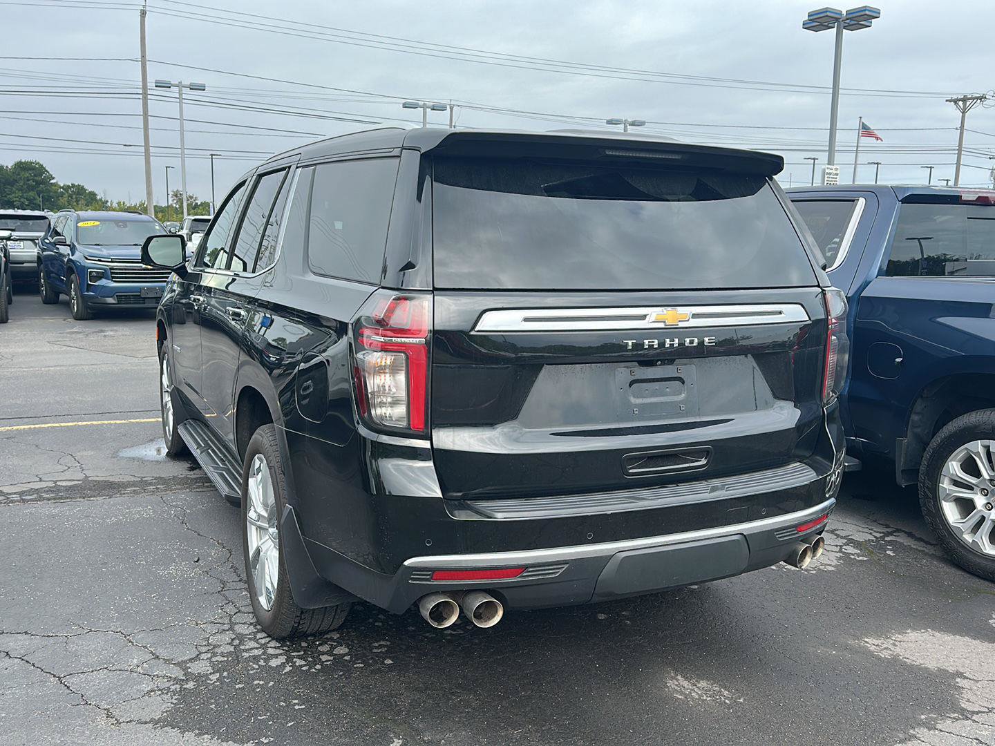Used 2024 Chevrolet Tahoe High Country AWD/4WD image 4