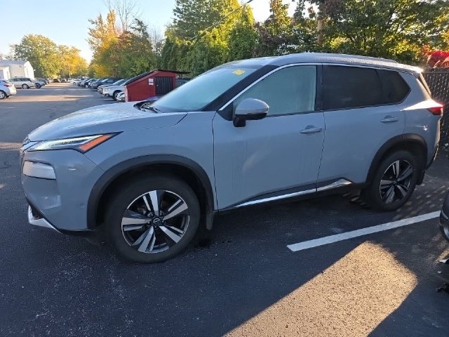 Certified 2023 Nissan Rogue Platinum w/ Platinum Premium Package AWD/4WD image 4
