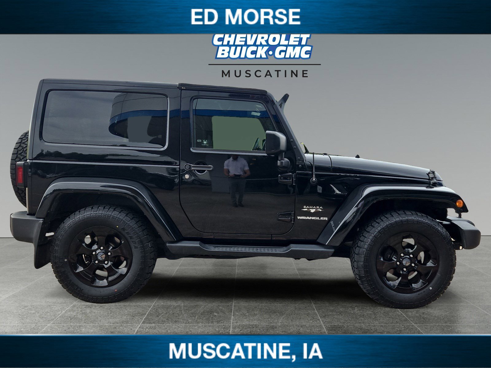 Used 2016 Jeep Wrangler Sahara w/ Dual Top Group AWD/4WD image 6