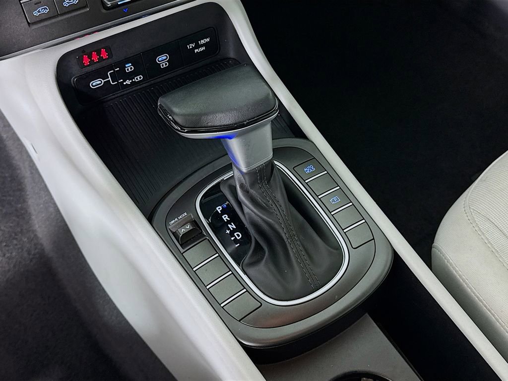 Used 2025 Hyundai Kona SEL image 17