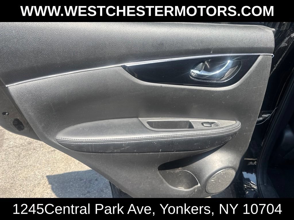 Used 2020 Nissan Rogue Sport SV w/ All-Weather Package AWD/4WD image 25