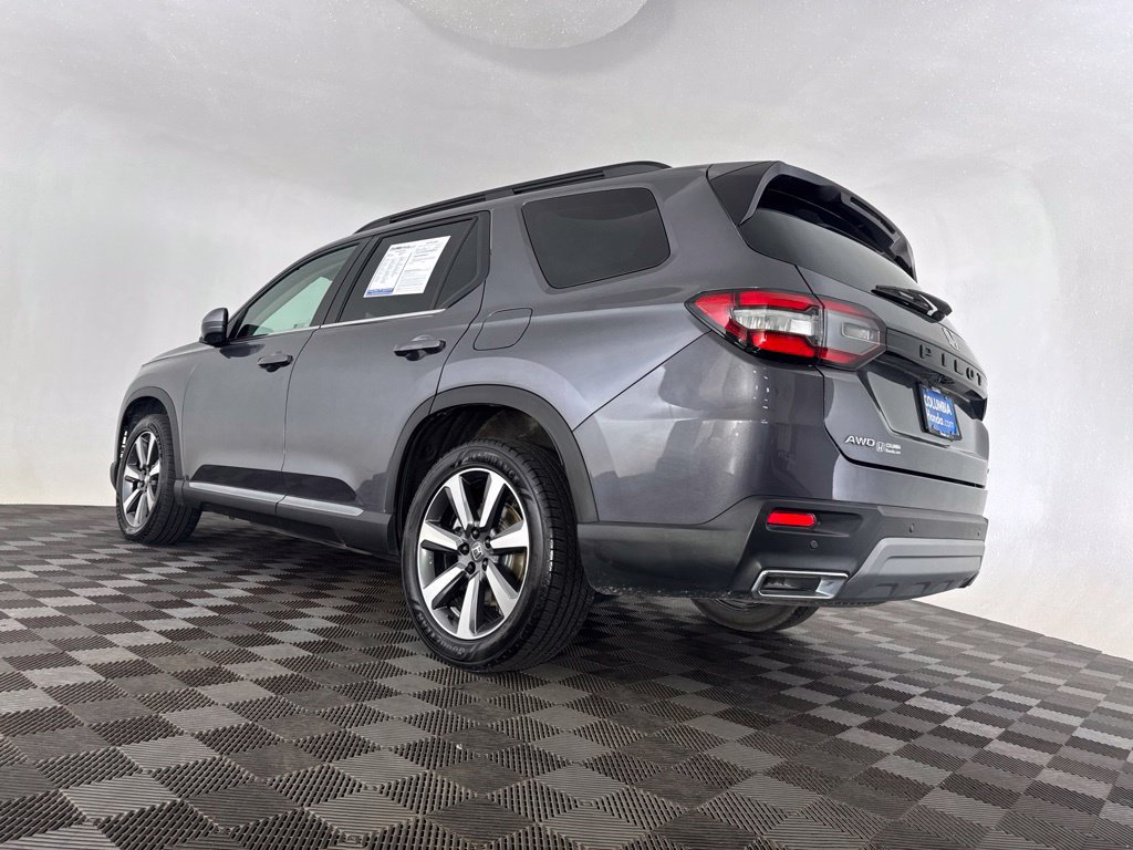Used 2023 Honda Pilot Elite image 11