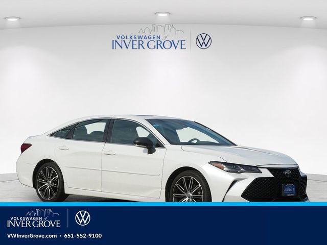 Used 2022 Toyota Avalon Touring FWD image 1