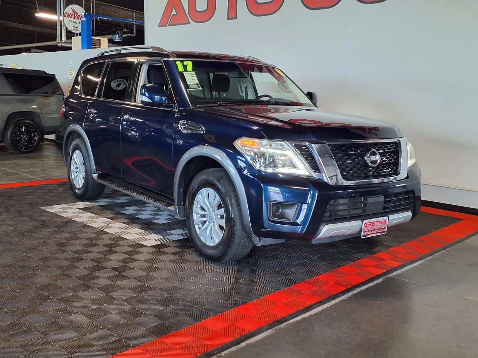 Used 2017 Nissan Armada SV AWD/4WD image 2