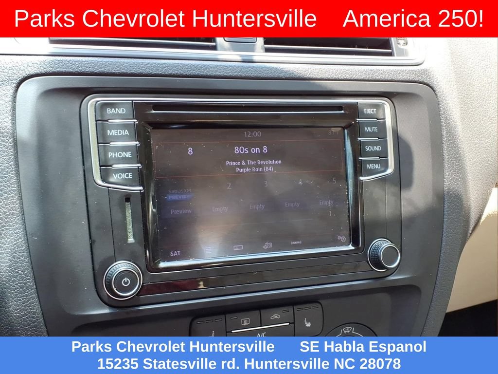 Used 2017 Volkswagen Jetta SE FWD image 4