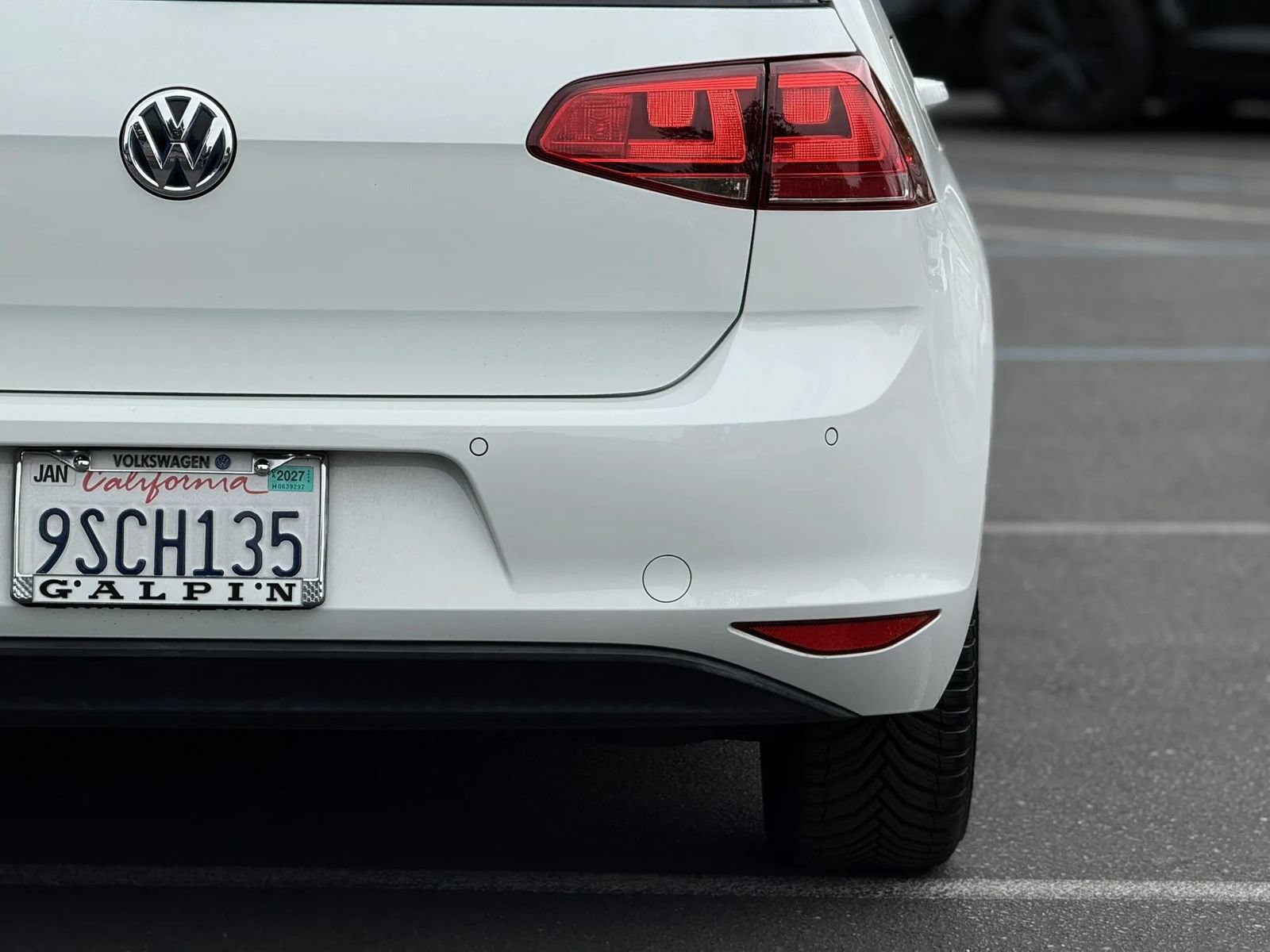 Used 2015 Volkswagen e-Golf SEL Premium FWD image 10