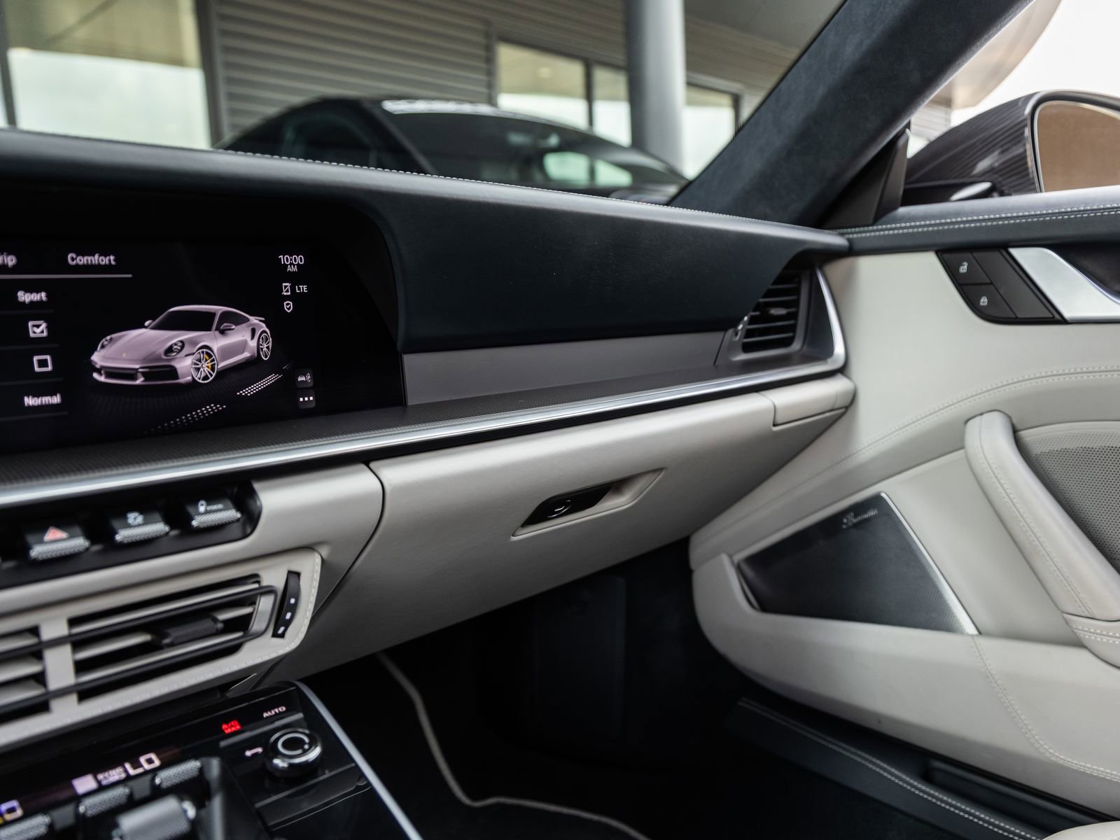 Used 2022 Porsche 911 Turbo S image 42