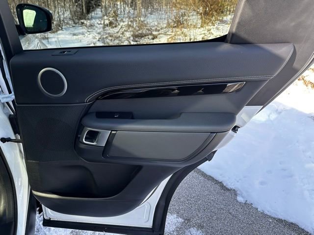 Used 2023 Land Rover Discovery S R-Dynamic image 21
