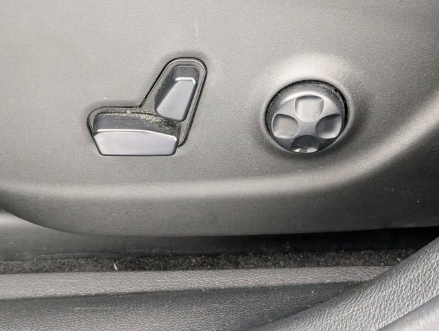 Used 2020 Jeep Cherokee Latitude Plus image 13