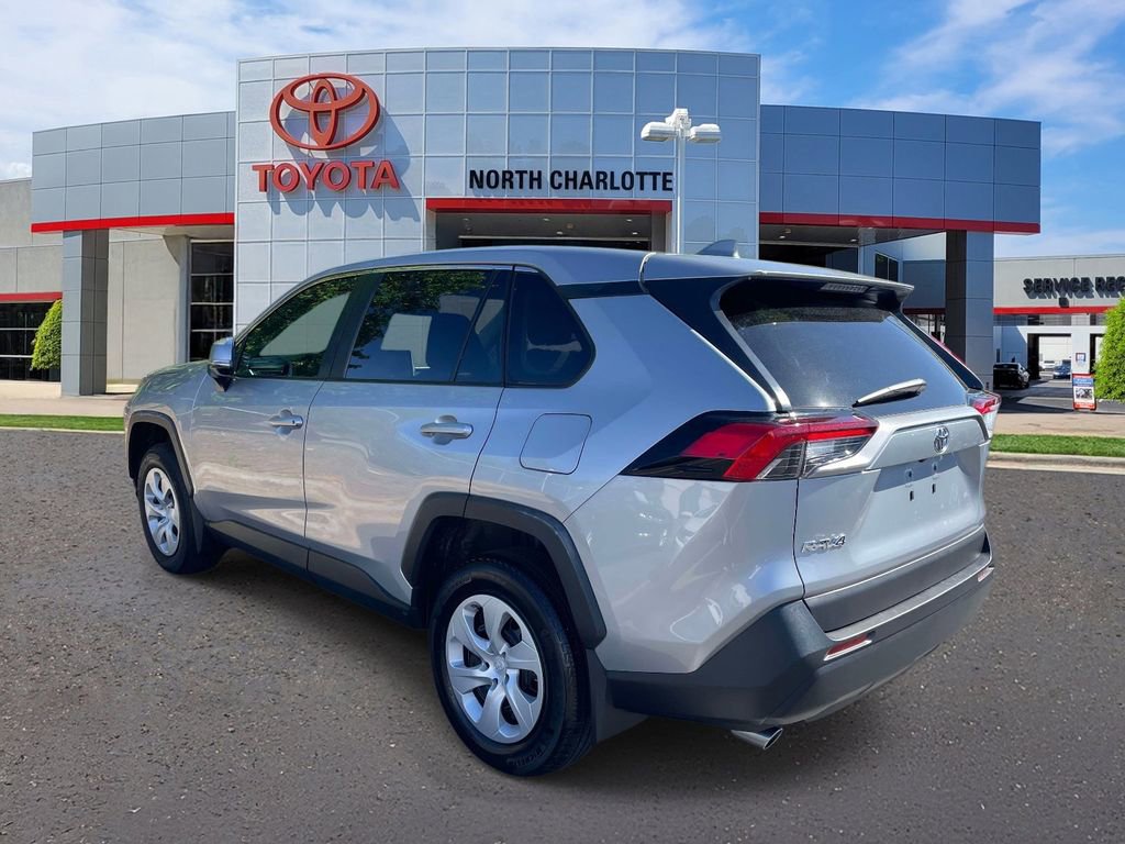 Used 2024 Toyota RAV4 LE FWD image 8
